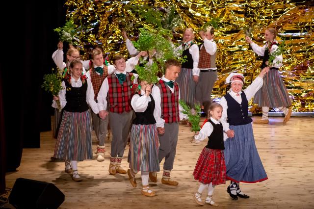 BDK "Rītupīte" Jumpravas kultūras nama amatiermākslas kolektīvu koncertā "Gada balva" 2019. gada aprīlī